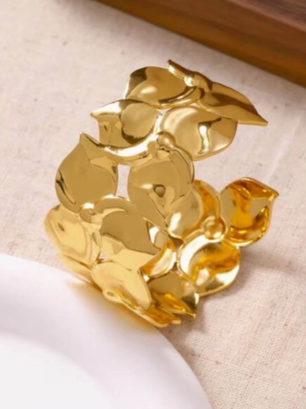 304 Stainless Steel Bracelets High Quality Fashionable Hollow Ring Design Bangle - Picture 3 of 5